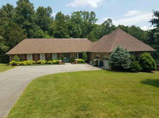 1212 W Wildwood Dr, Morristown, TN 37814