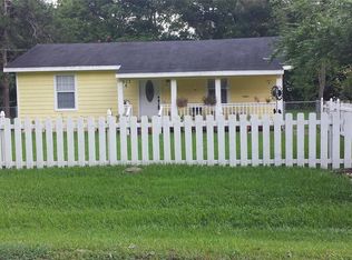 1903 W Blum St, Alvin, TX 77511