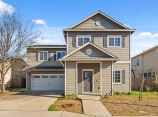 2715 Las Rosas Ave, Clovis, CA