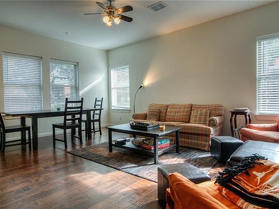 3rd image of 2708 San Pedro St APT 201