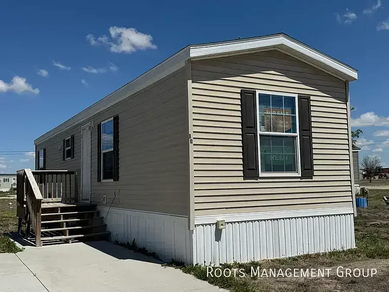 B10 Trailerville Ct #B10 — Photo 1