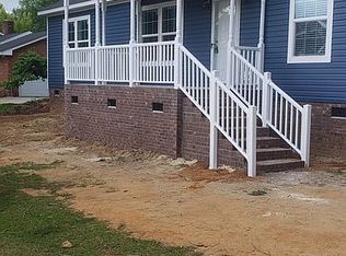 1901 Lake Dr, Laurinburg, NC 28352