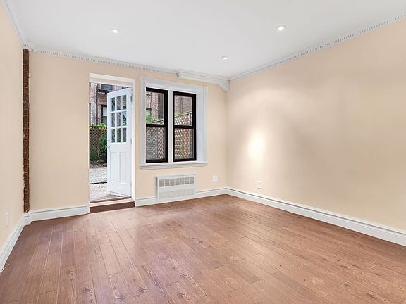 4th image of 336 E 81st St APT L3