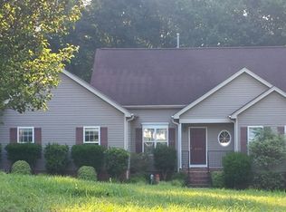 8109 Chestershire Rd, Oak Ridge, NC 27310