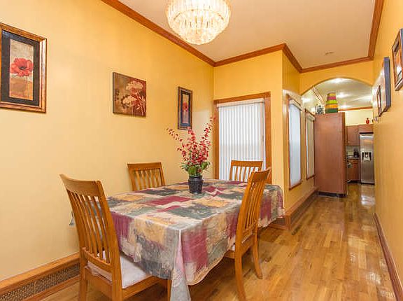 4th image of 1710 Taylor Ave