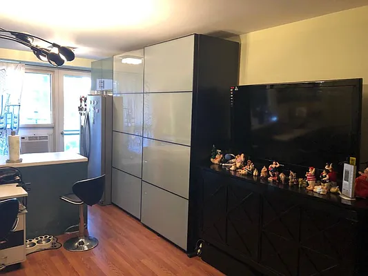 Sold by EZ Sell Realty | media 9