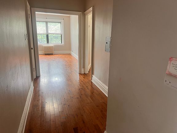 4th image of 94 Fairview Ave #B6