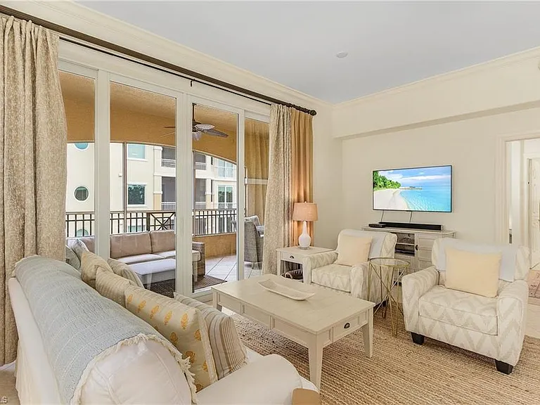 2728 Tiburon Blvd E #A-401 — Photo 13