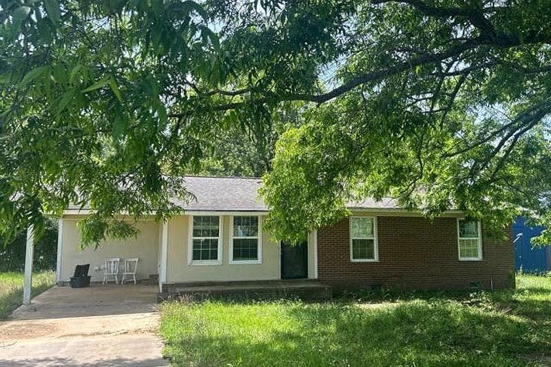 1st image of 466 Grimsley Rd