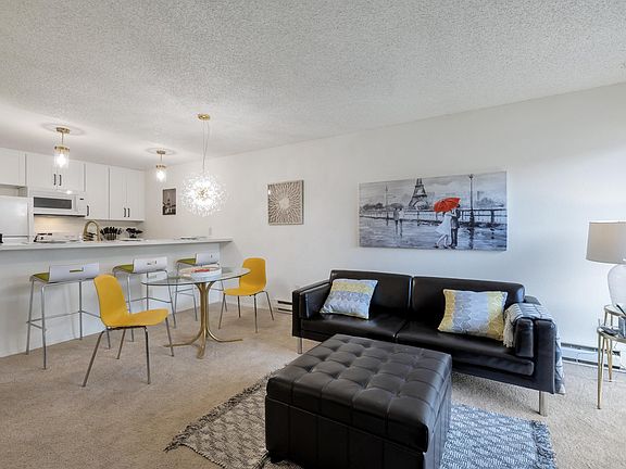 4th image of 17431 Ambaum Blvd S #C