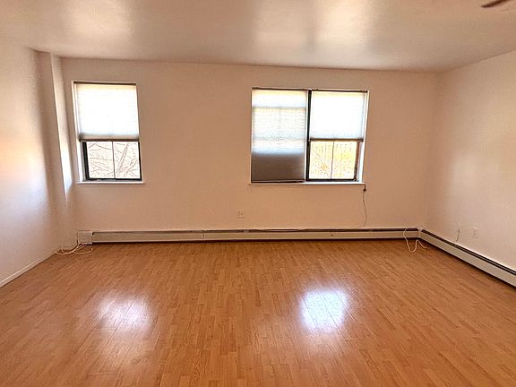 4th image of 373 Cumberland St #3