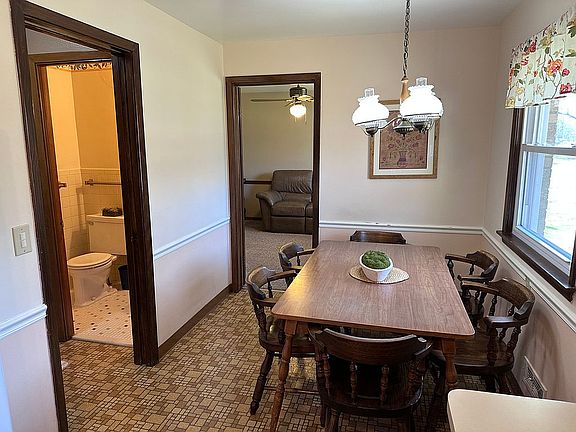 5th image of 8838 Falls Ln