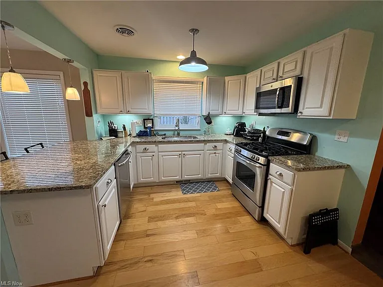 2545 Buckhurst Dr — Photo 3