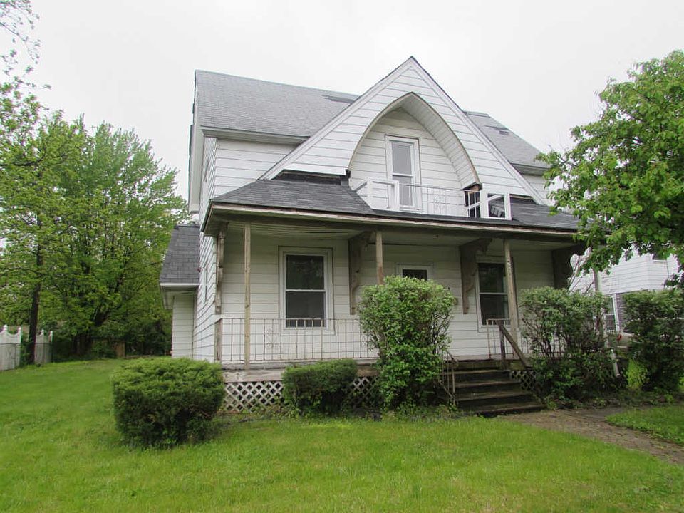 1st image of 272 Schumacher St