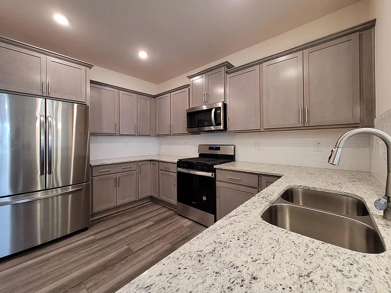 200 Parker Station Ave — Photo 23