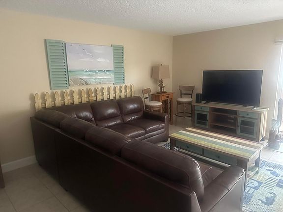 4th image of 715 20th Street #104
