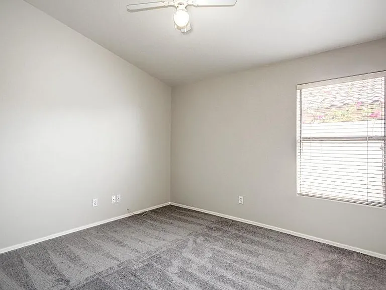 12715 W Cambridge Ave — Photo 12