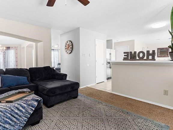 3rd image of 820 Edmonton Dr