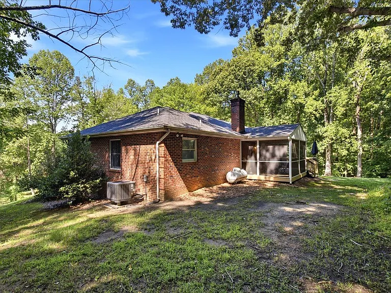 2641 Dogwood Ln — Photo 33
