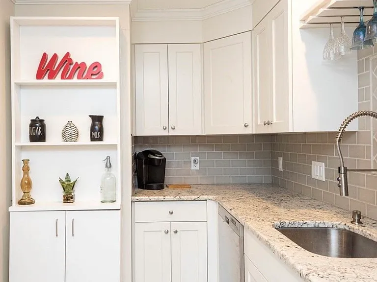 1 Greenbriar Dr #305 — Photo 12