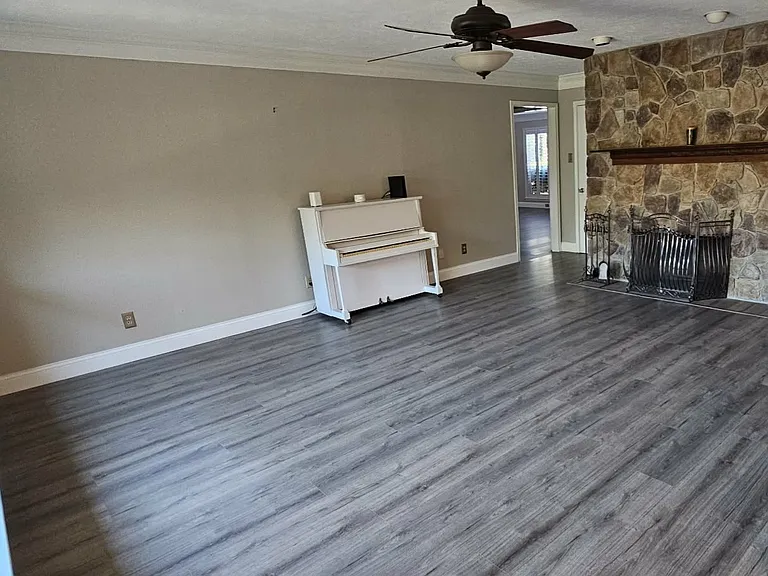 1813 Weanne Dr — Photo 12