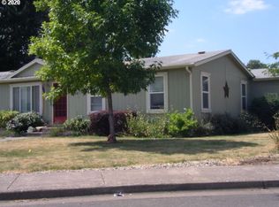 2518 Rosebay St, Eugene, OR 97402