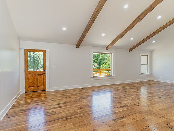 3rd image of 7031 Couchville Pike