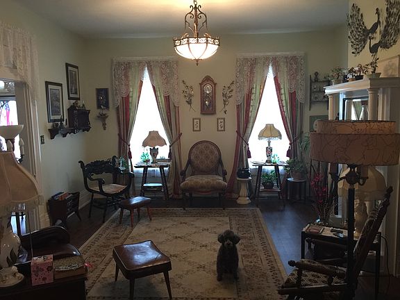 5th image of 605 E 2nd St