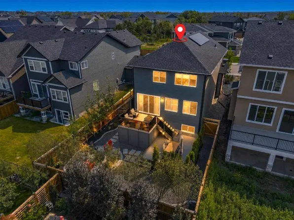 648 Legacy Woods Cir SE, Calgary, AB T2X 5A8