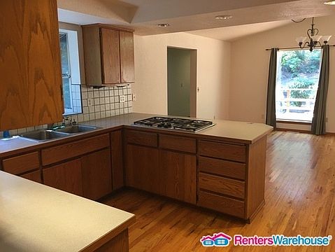 3rd image of 1717 Leonie Ln NW