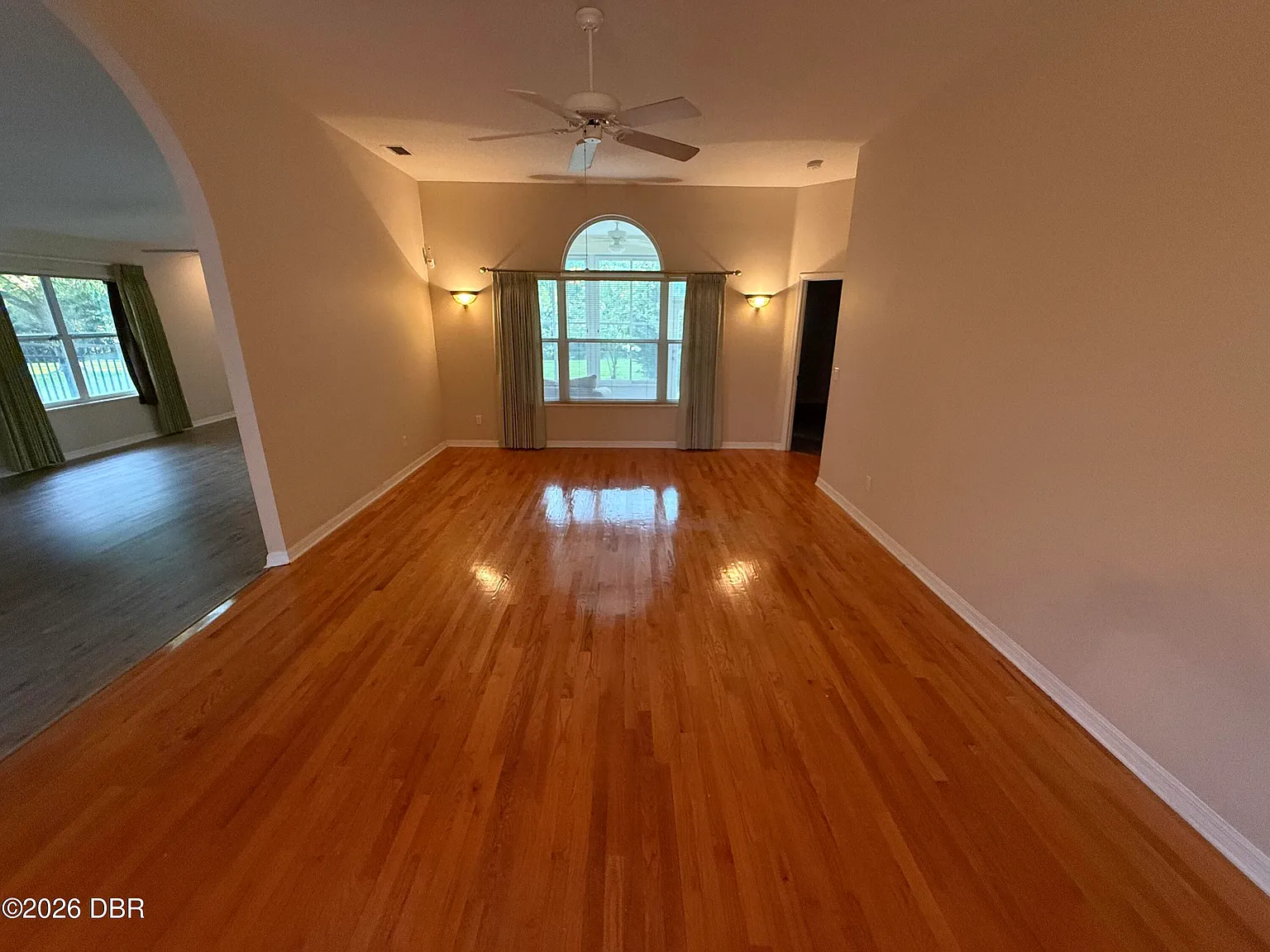 3 bed, 2.5 bath, 2163 sqft, $2,800 — Photo 4