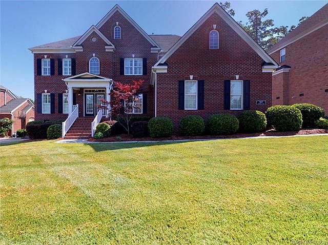 1st image of 557 Fairwoods Dr