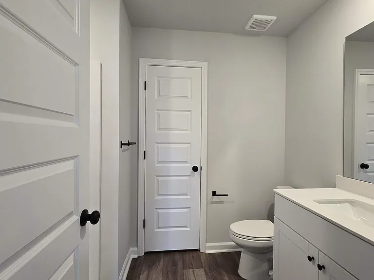 598 Cambria Dr — Photo 8