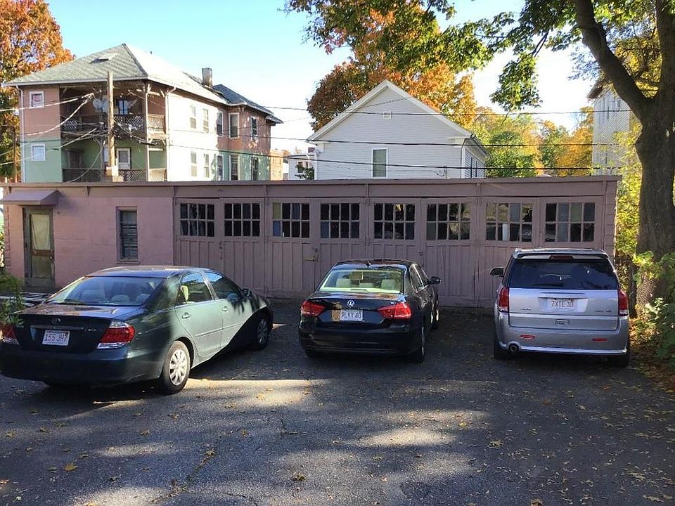 2nd image of 37 Merrick St