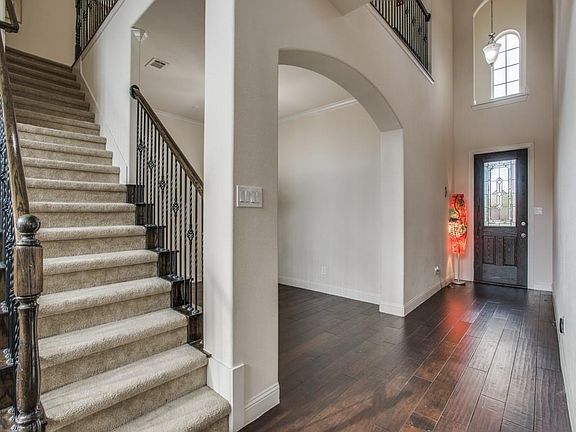 3rd image of 2609 Wales Way