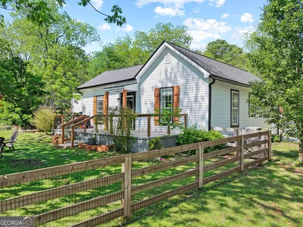 6261 Grove St, Lula, GA 30554