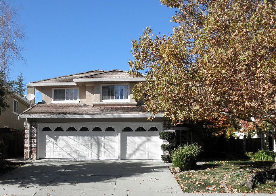 1st image of 137 Parkhaven Dr