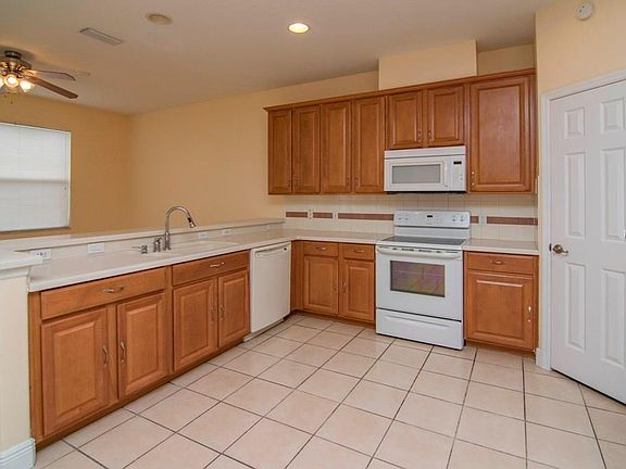 4th image of 8808 Cameron Crest Dr