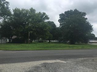 1215 N 7th St, Vandalia, IL 62471
