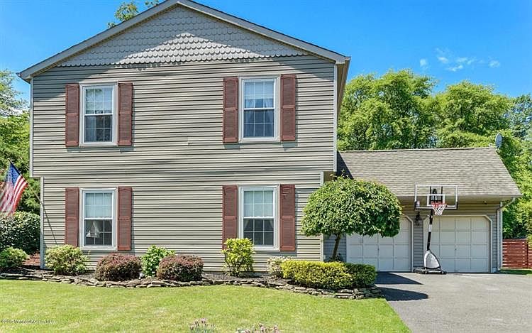 1st image of 811 France Ct