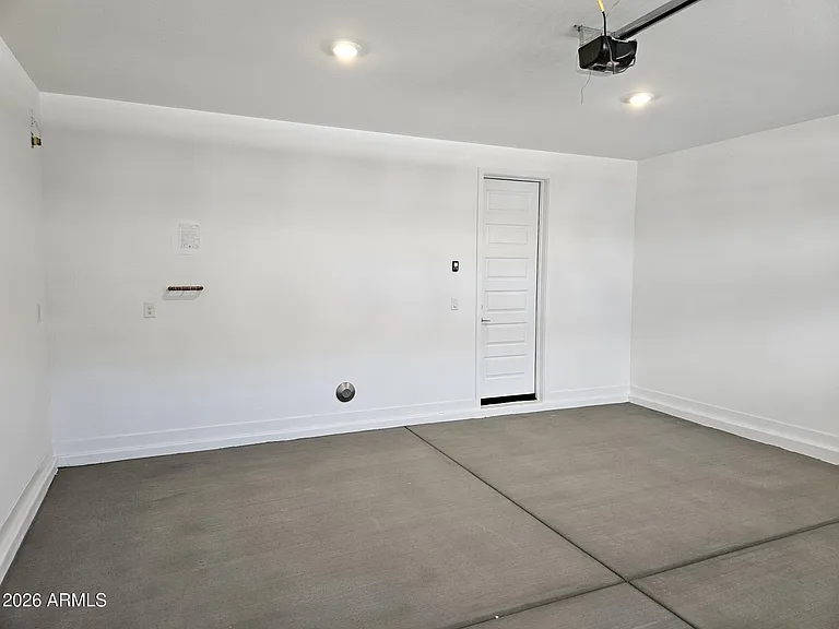 8310 E Prairie Ave — Photo 35