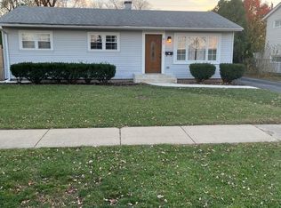 837 Jenkins Ct, Wheeling, IL 60090