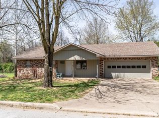 1004 Alma Ave, Berryville, AR 72616