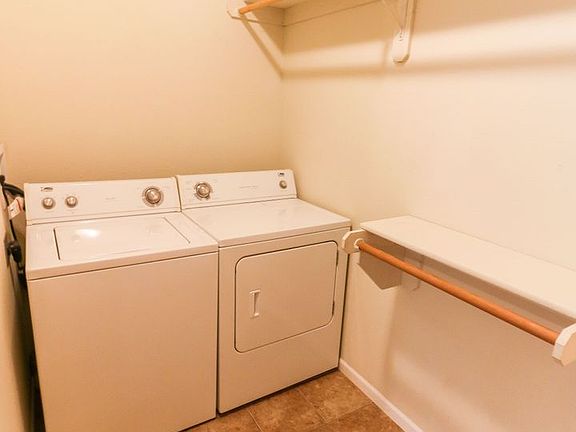 5th image of 1222 Bertrand St APT B