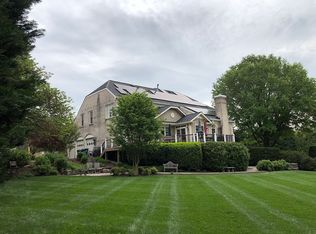 788 Stephanie Cir, Great Falls, VA 22066