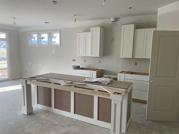 5th image of 2930 Isle Grand Dr