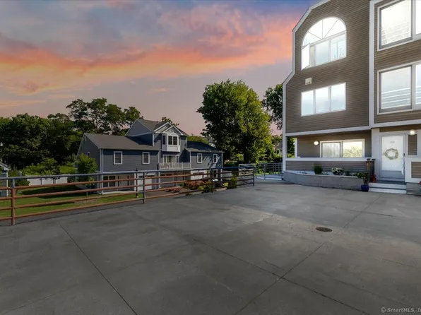 101 Harbour Close #101, New Haven, CT 06519