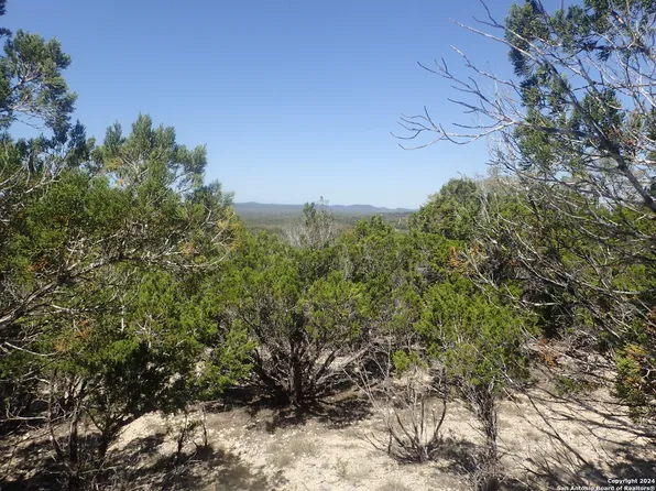 19 Avenue F LOT 19-24, Lakehills, TX 78063