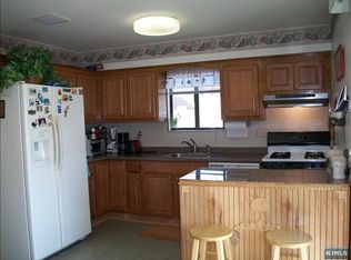 484 Westview Pl #A, Fairview, NJ 07022