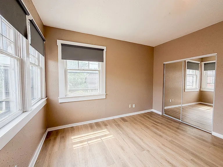 219 E 17th St #D4 — Photo 9